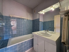 CHENÔVE – Appartement T4 lumineux avec balcon et cave