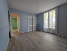 CHENÔVE – Appartement T4 lumineux avec balcon et cave