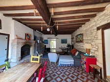 Entre Dijon et Nuits-Saint-Georges – Maison de village avec jardin et dépendances
