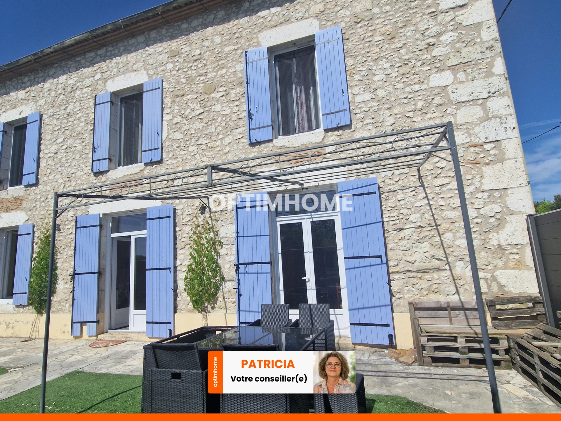 Maison 10 pièces 249 m² · à Moustier · 249 m² · 229 000 €