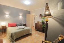 Appart T4 96m2, 3 chambres, balcon, cave, faibles charges.