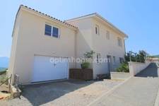 Maison dominante T6 146m2 