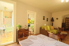 Appart T4 96m2, 3 chambres, balcon, cave, faibles charges.