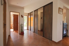 Maison T5+T1, 150m2, garage 34m2, cave 16m2, terrain 925m2.