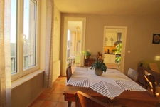 Appart T4 96m2, 3 chambres, balcon, cave, faibles charges.