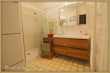 Appart T4 96m2, 3 chambres, balcon, cave, faibles charges.