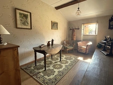 Maison de campagne à fort potentiel.