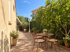 MAISON ANCIENNE T5 AVEC VÉRANDA - JARDIN PRIVATIF 