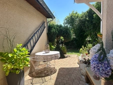 Maison plain-pied, jardin, garage