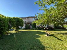 Maison familiale avec piscine au cœur de Savigneux (01480)