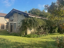 Maison de campagne à fort potentiel.