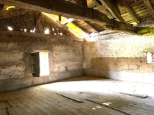 Ancien corps de ferme à rénover