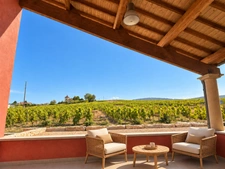 PROPRIÉTÉ AVEC DEUX MAISONS INDÉPENDANTES DE PLAIN-PIED, AU CŒUR DES VIGNES