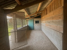 Maison de caractère avec piscine et annexe, au calme 