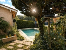 Maison familiale avec piscine au cœur de Savigneux (01480)