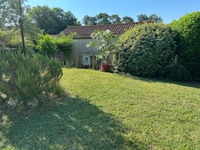 Maison familiale avec piscine au cœur de Savigneux (01480)