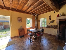Maison de campagne à fort potentiel.
