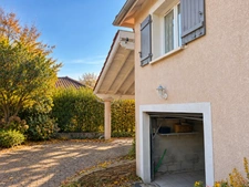 Savigneux – Maison familiale atypique avec piscine, jardin et 5 chambres !