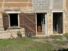 Maison de campagne à fort potentiel.