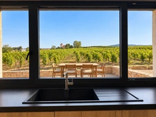 PROPRIÉTÉ AVEC DEUX MAISONS INDÉPENDANTES DE PLAIN-PIED, AU CŒUR DES VIGNES