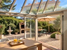 MAISON ANCIENNE T5 AVEC VÉRANDA - JARDIN PRIVATIF 