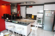 Maison spacieuse avec 3 grandes chambres et garage double dans secteur très calme