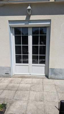Maison spacieuse avec 3 grandes chambres et garage double dans secteur très calme