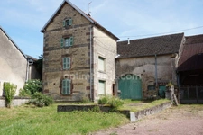 Maison des années 1700 en pierres et ses dépendances à MEURCOURT (70)