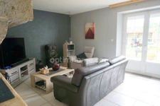 Maison spacieuse avec 3 grandes chambres et garage double dans secteur très calme