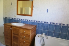 Maison à vendre avec 4 chambres, véranda et garage double à 8 km de Rioz 