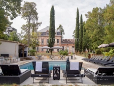 TOULOUSE SUD-EST - CHATEAU XVIIIe RENOVE - 680 m² - PARC 14000 m² - CALME - PISCINE - CHAMBRES D'HOTES 