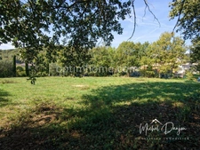 Lanta – Terrain constructible de 2 529 m² –  Environnement calme et résidentiel
