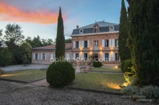 TOULOUSE SUD-EST - CHATEAU XVIIIe RENOVE - 680 m² - PARC 14000 m² - CALME - PISCINE - CHAMBRES D'HOTES 