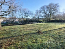 Lanta – Terrain constructible de 1 462 m² –  Environnement calme et résidentiel