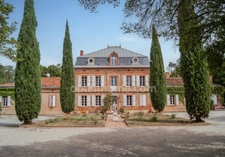 TOULOUSE SUD-EST - CHATEAU XVIIIe RENOVE - 680 m² - PARC 14000 m² - CALME - PISCINE - CHAMBRES D'HOTES 