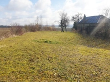 Ancien corps de ferme avec vue sur un chanteau du 16ème 