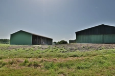 maison à rénover avec hangars sur 5,2 hectares