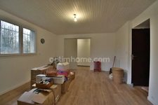 Propriété de 5 chambres, avec garage sur 1,14 hectares.