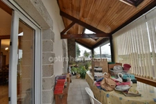 Propriété de 5 chambres, avec garage sur 1,14 hectares.