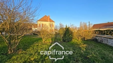 A vendre Maison en pierre de 9 pièces 180 m² avec dépendances de 880 m² sur terrain de 3692 m² (71100)
