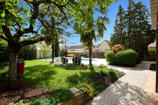 Dpt Saône et Loire (71), à vendre proche de CHALON SUR SAONE proprieté 15 pièces de 268 m² - Terrain de 840,00 m² 