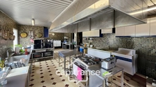  EN BOURGOGNE, FONDS DE COMMERCE ET MURS HOTEL RESTAURANT
