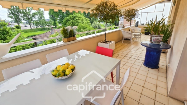 Dpt Saône et Loire (71), à vendre CHALON SUR SAONE appartement T3 avec terrasses