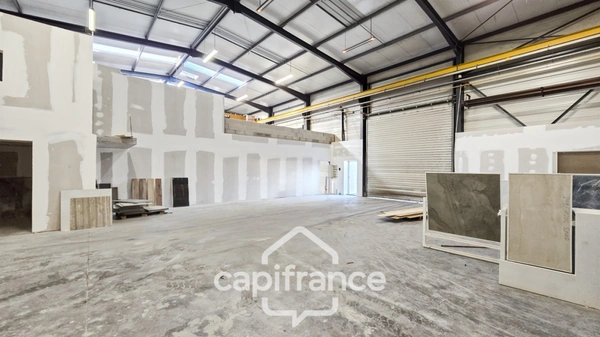 Entrepôt /bureaux à louer proche de CHALON SUR SAONE (71)