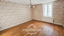 A vendre Maison en pierre de 9 pièces 180 m² avec dépendances de 880 m² sur terrain de 3692 m² (71100)