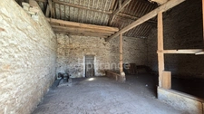 Maison en pierre de 139 m² avec dépendances- terrain de 2308 m² - Proche de Chalon-sur-Saône (Saône et Loire)
