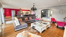 CHALON SUR SAONE, Villa 370 m², 11 pièces, piscine, dépendances sur 3325 m² de terrain