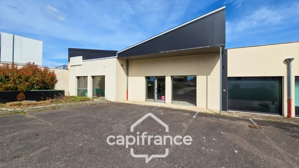 Cellule commerciale de 140 m² à louer proche de CHALON SUR SAONE (71)