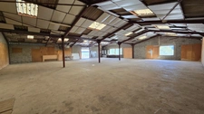 LOCAL D’ACTIVITÉ 396 m² – ACCÈS POIDS LOURDS – EPERVANS / CHALON-SUR-SAÔNE
