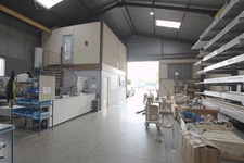 Dpt Saône et Loire (71), à louer CHALON SUR SAONE Ateliers et Bureaux 
